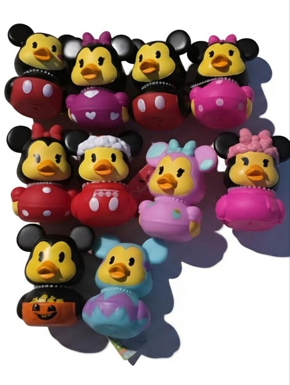 DISNEY SET OF 10 RUBBER DUCKS- MICKEY & MINNIE MOUSE WITH HOLIDAY DUCKS RARE NWT